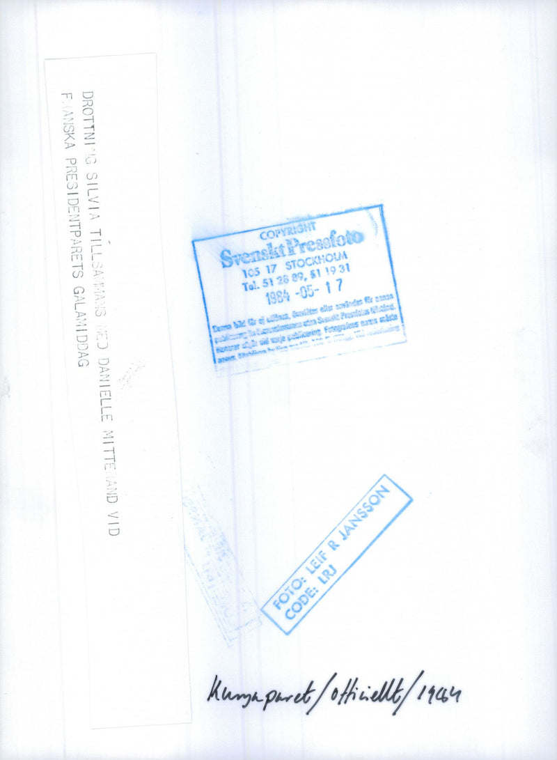 Queen Silvia in concert with Danielle Mitterand at the French presidential gala dinner - Vintage Photograph