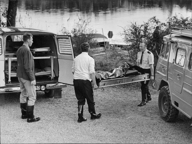 Missed and suspected murdered girl - Vintage Photograph