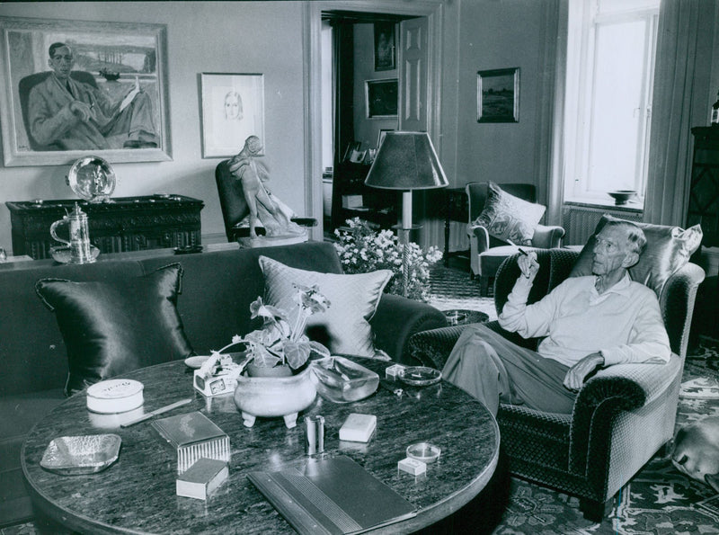 Prince William in his home - Vintage Photograph