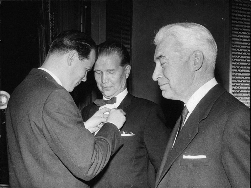 The state council Sven-Eric Nilsson mediates O. Wiias with Leif Hartsang next turn at the Swedish Real Estate Owners Association&