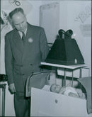 Exhibition in pediatric medicine in connection with the pediatric clinic at the Concert Hall. - Vintage Photograph