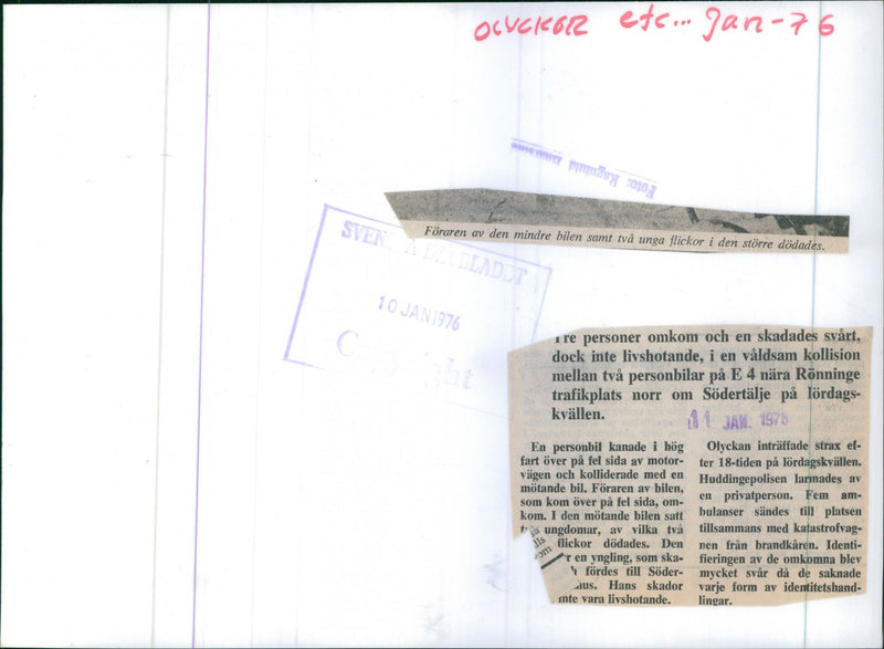 Violent collision between two passenger cars on the E4 when Rönninge traffic - Vintage Photograph