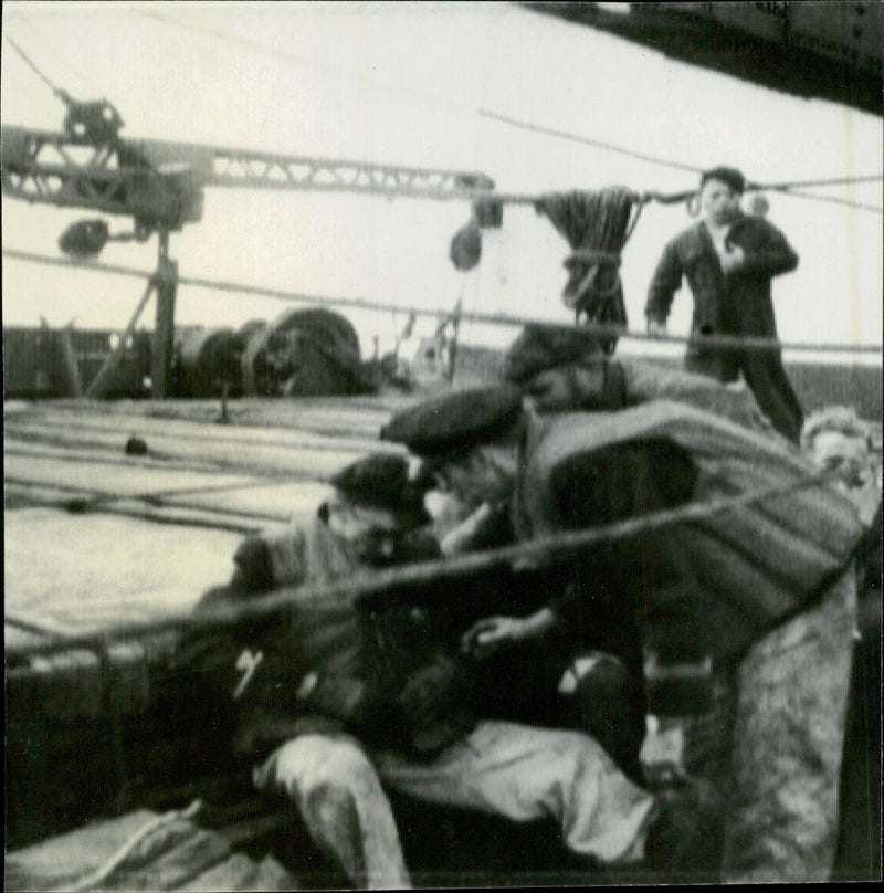 Accident on board ships - Vintage Photograph