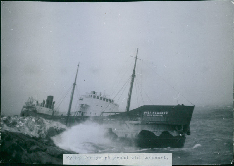 Russian ships due in Rural Area - 21 February 1946 - Vintage Photograph