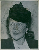 Recitatrisen Finnish Elli Tompuri appear in the Concert Hall's small hall with a varied reading programs. - 19 October 1945 - Vintage Photograph