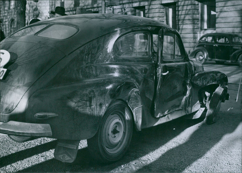 Violent collision in Kungsträdgården little Volvo was completely demolished - Vintage Photograph