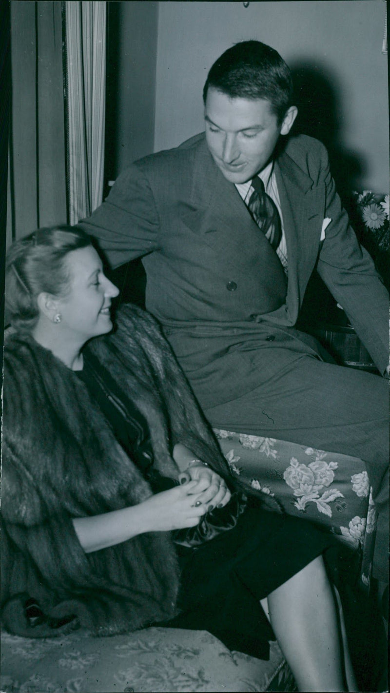 American writer Frederic Wakeman with wife on a combined vacation and business trip in Stockholm. - 29 September 1947 - Vintage Photograph