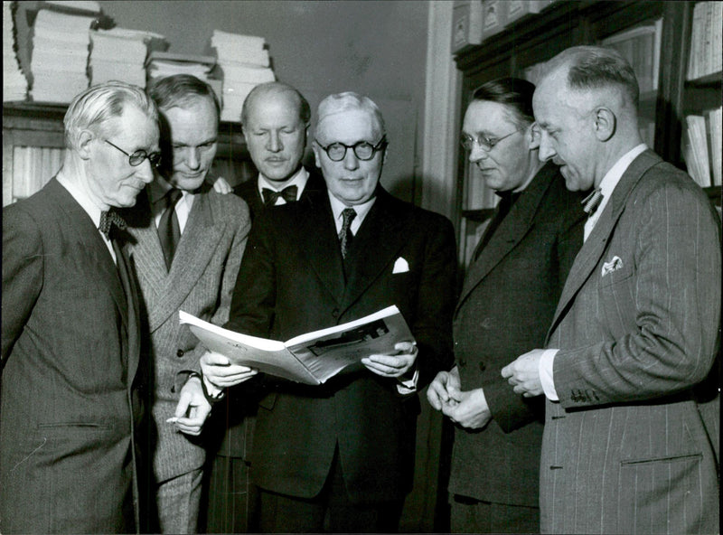 Delegates in conversation at the Writers' Association meeting - 19 October 1947 - Vintage Photograph