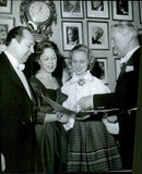 Baritone H. Lutterus, pianist H. Saarne, soprano L. Aug and composer J. Aavik sang in Estonian at the feast in the Concert Hall. - Vintage Photograph