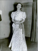 Hanko soiree, concert hall, Nanny Westerlund - 1 May 1941 - Vintage Photograph