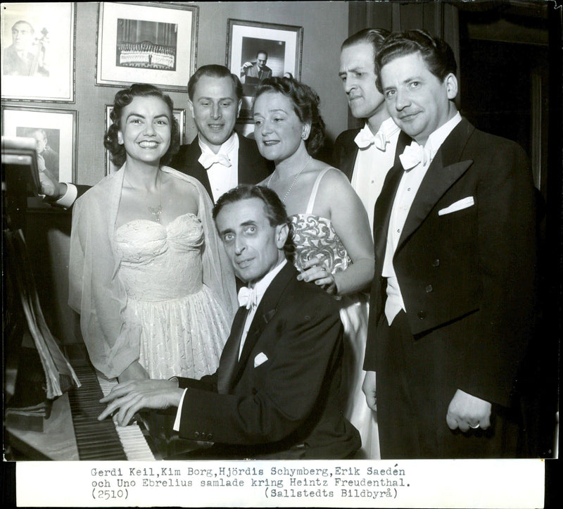 GF Handel's opera "Julius Caesar" in the recent concert processing, this ensemble - Vintage Photograph