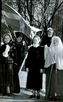 Pageant Anna Maria BjÃ¶rkbom, Margareta LÃ¶Ã¶w and Ingrid Pettersson in the lead. - Vintage Photograph