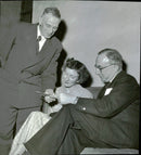 Ernst Killander, Margaret Bergman and Harald Martens, the musicians meeting at City Hall. - Vintage Photograph