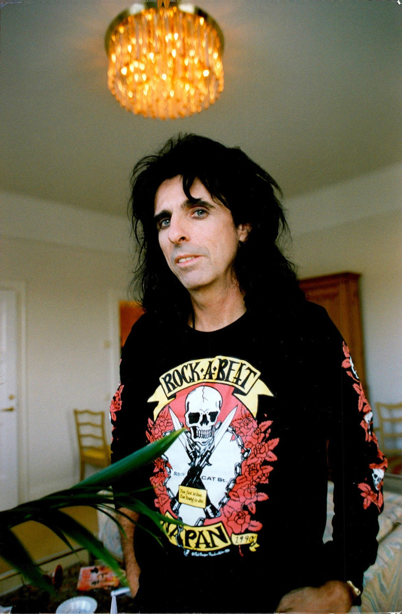 Alice Cooper, artist and singer - Vintage Photograph