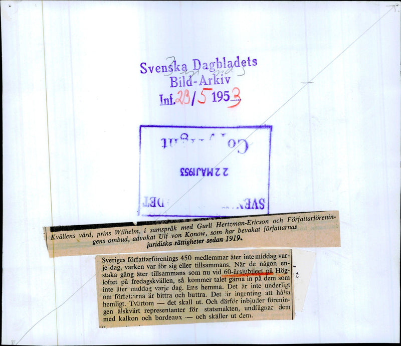 Writer's Association 60-Ã¥rsjubilerar with dinner at HÃ¶gloftet. The evening's host Prince Wilhelm with Gurli Hertzman-Ericson and lawyer Ulf von Konow. - Vintage Photograph