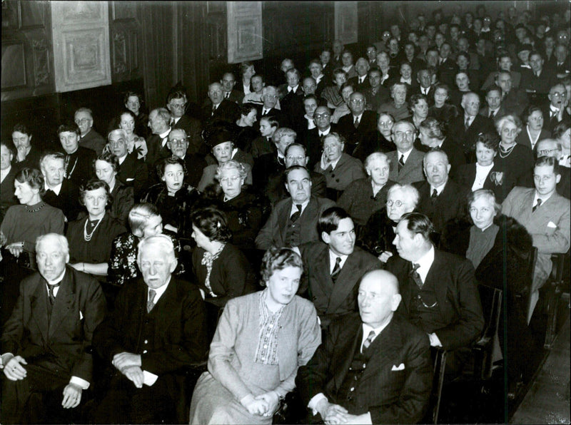 Bergman's lecture in the Concert Hall's small hall - 1 December 1940 - Vintage Photograph