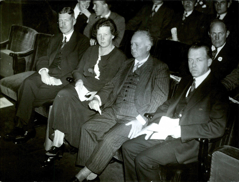 From office people day began with talks in the Concert Hall - 14 September 1935 - Vintage Photograph