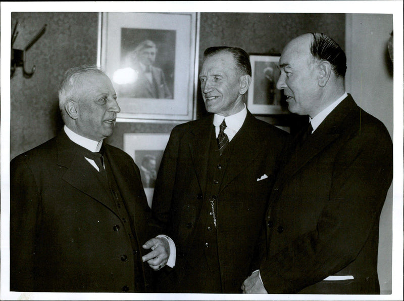 Opinion Meeting of maritime defense of the Musical Academy - 12 May 1936 - Vintage Photograph