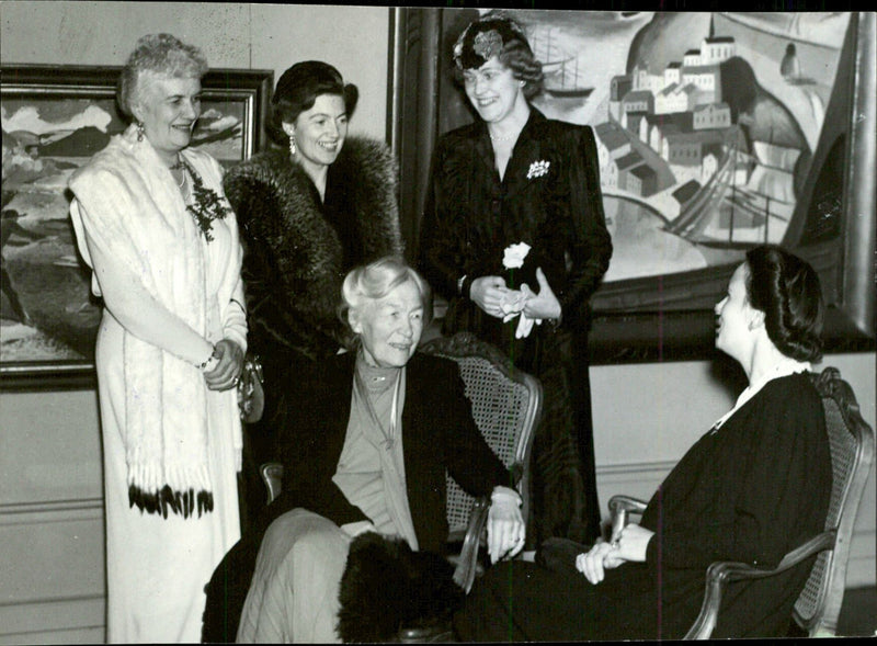 Promenade Concert at the National Museum in conjunction with the Professional Women's national congress: fr. v. Martha, Dagmar, Kerstin, Karin and Gertrud - 19 November 1944 - Vintage Photograph