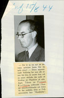 Fritiofsberg Kjellberg, Chairman. in the Swedish Piano Teachers' Federation and the leader of the practical part of the People's University Course "Music Culture", speaks at lectures - 15 August 1944 - Vintage Photograph