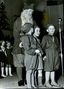 Small and large elves sing at the Christmas party at the Concert Hall - 9 December 1945 - Vintage Photograph