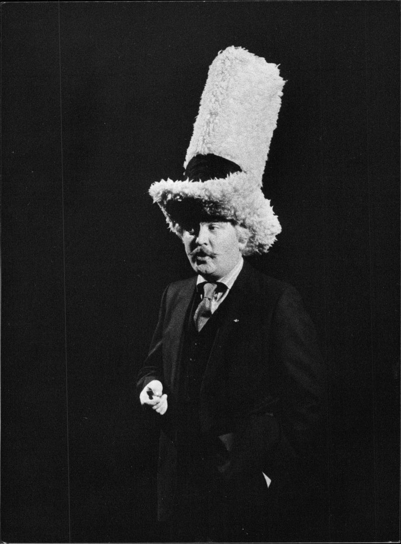 Hans Alfredson in Swedish newspaper Svenska Dagbladet Christmas concert - Vintage Photograph