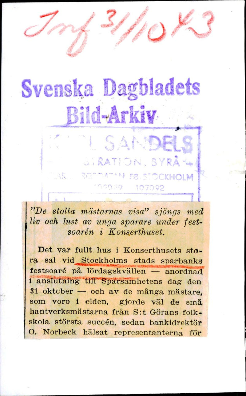 "The proud masters show" sung by young savers during festsoarÃ©n Concert Hall - 31 October 1943 - Vintage Photograph