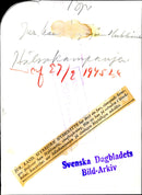 Jur. BCs. StyrbjÃ¶rn Hybbinette sing on the stage of the Stockholm Concert Hall at the start of hÃ¤lsokampanejn - 27 February 1945 - Vintage Photograph