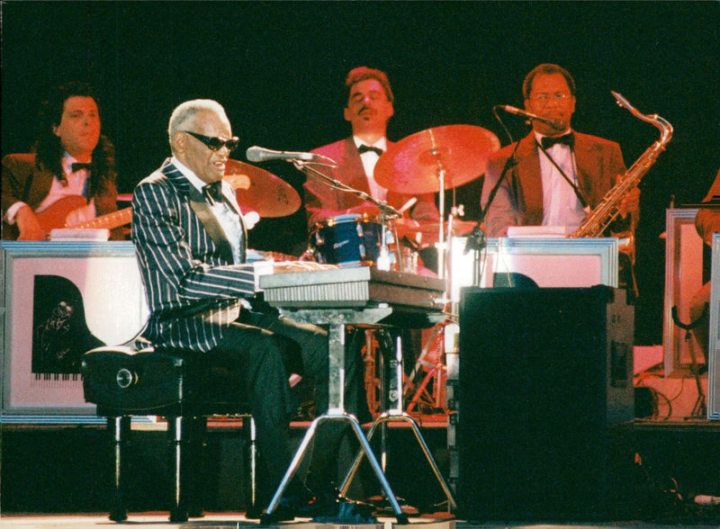 Ray Charles, the jazz legend. - Vintage Photograph