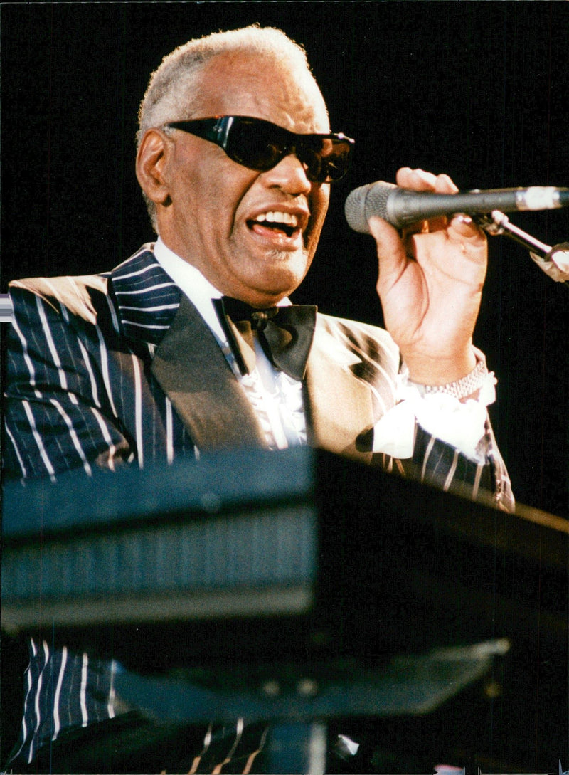 Ray Charles, the jazz legend. - Vintage Photograph