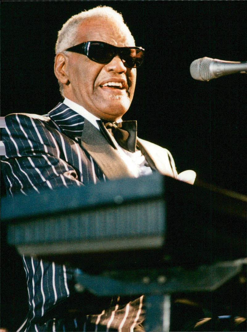 Ray Charles, the jazz legend. - Vintage Photograph
