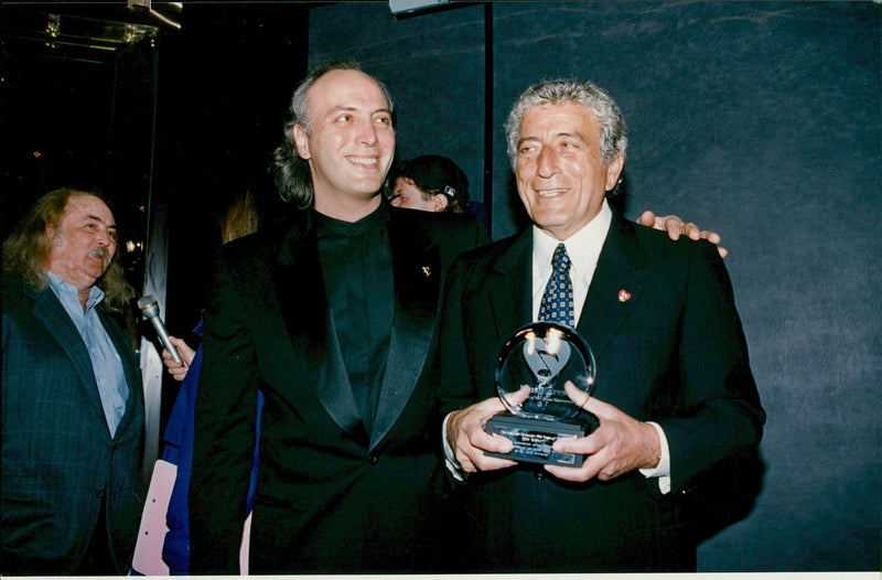 Tony Bennett awarded "MusiCares Person of the Year" - Vintage Photograph
