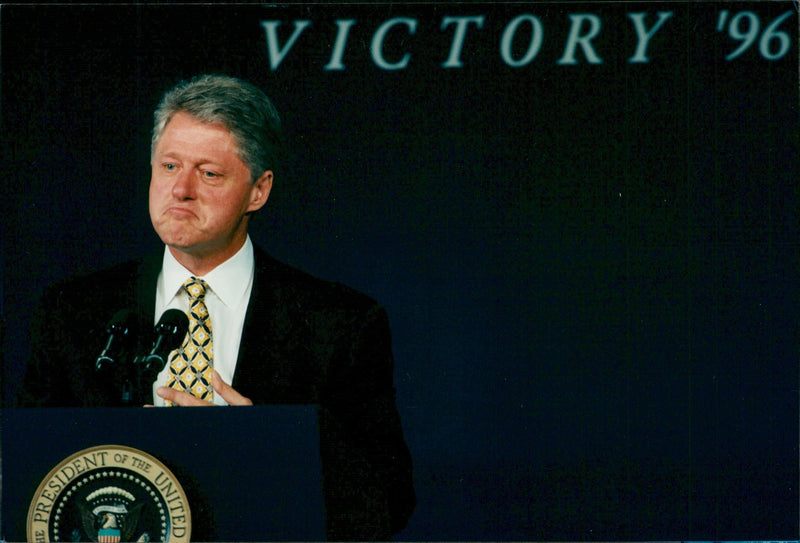 Bill Clinton in the speeches during his state visit to Chicago. - Vintage Photograph