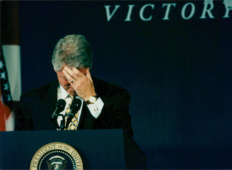 Bill Clinton in the speeches during his state visit to Chicago. - Vintage Photograph