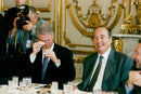 Bill Clinton and Jacques Chirac skojjar under NATO lunch at Elysee Palace - Vintage Photograph