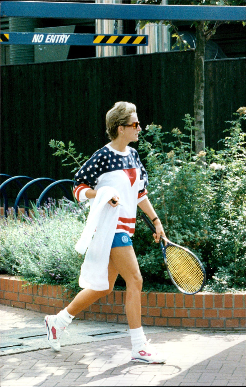 Princess Diana leaving "the Chelsea Harbor Club" after training - Vintage Photograph