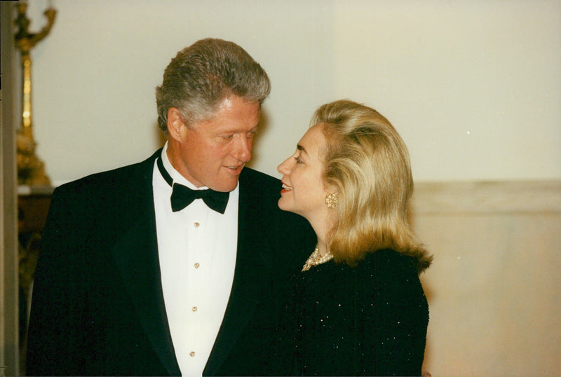 Bill och Hillary Clinton under en mottagning i Vita huset - Vintage Photograph