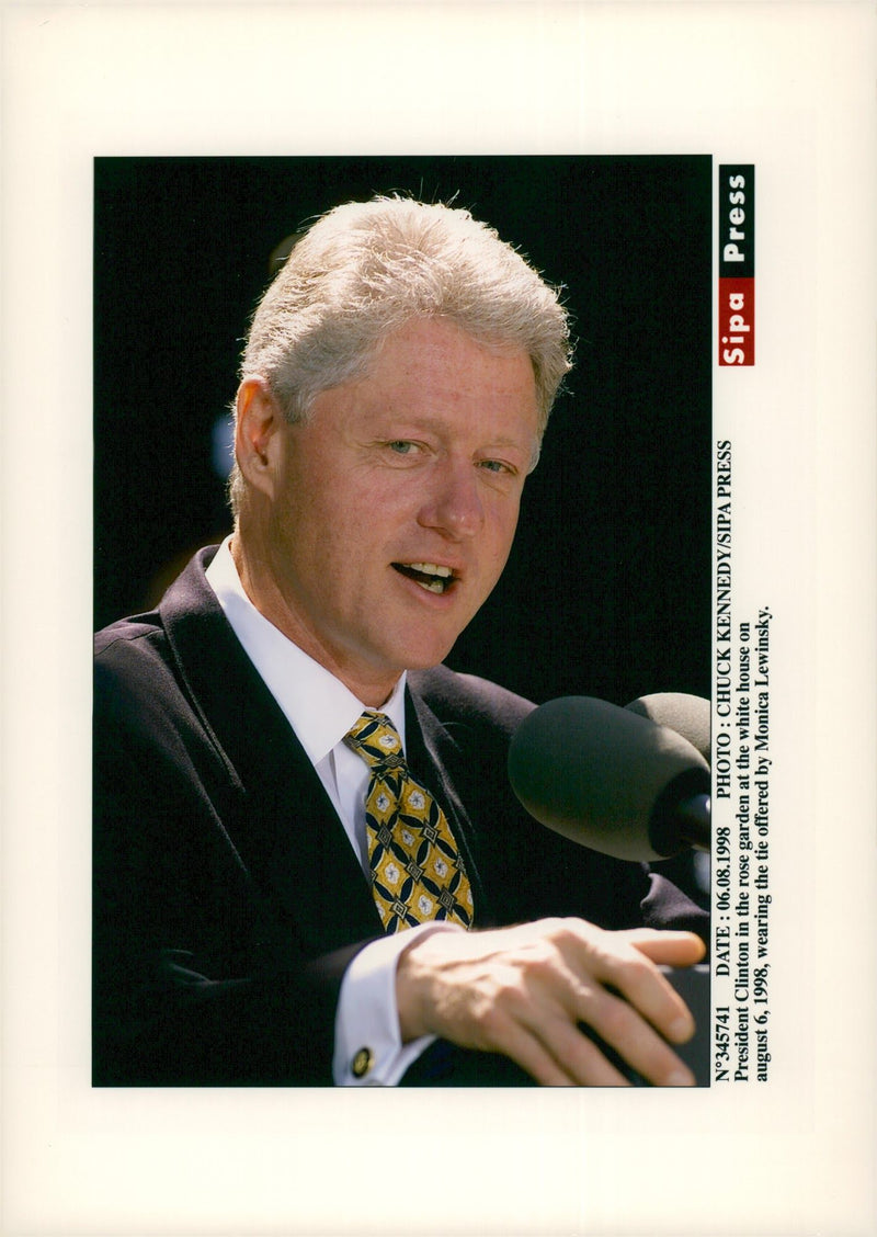 President Bill Clinton gives a speech - Vintage Photograph