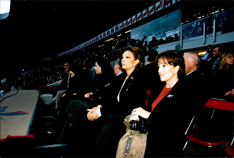 Farah Pahlavi, but a friend to Michael Jackson concert in Paris - Vintage Photograph