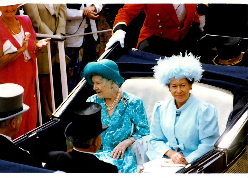 Princess Margaret and sister drotting Elizabeth II and celebrate queen mother 96th birthday - Vintage Photograph