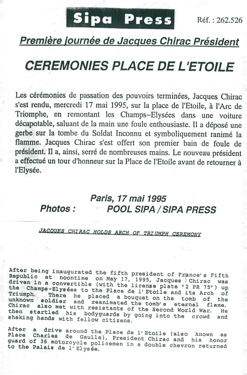 Jacques Chirac welcomes the public&