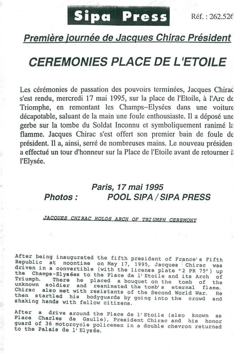 Jacques Chirac welcomes the public&