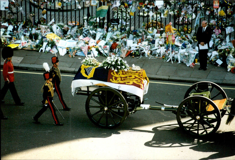 Princess Diana's funeral ceremony - Vintage Photograph