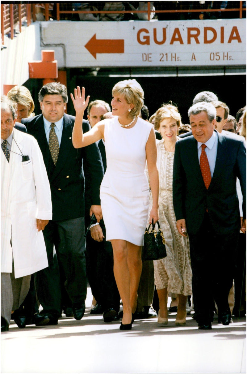 Princess Diana visited several hospitals for children during her official visit to Argentina. - Vintage Photograph