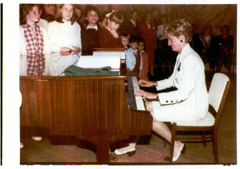INDUSTRIAL INDIVIDUAL PRINCESS CONCERT DIANA TOGETHER WALES - Vintage Photograph
