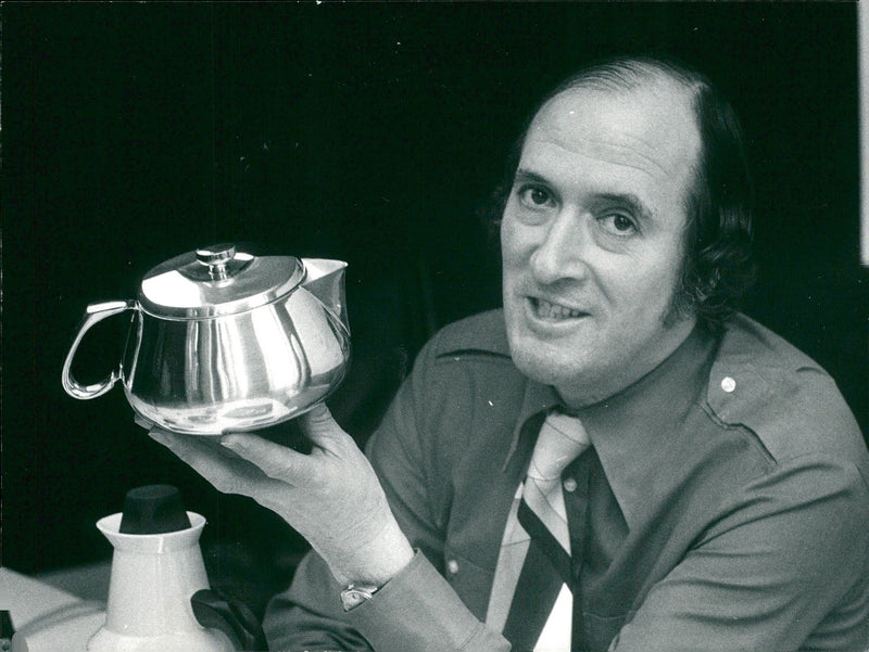 Portrait Picture of designer Carl-Arne Breger, taken in conjunction with the International Household fair. - Vintage Photograph