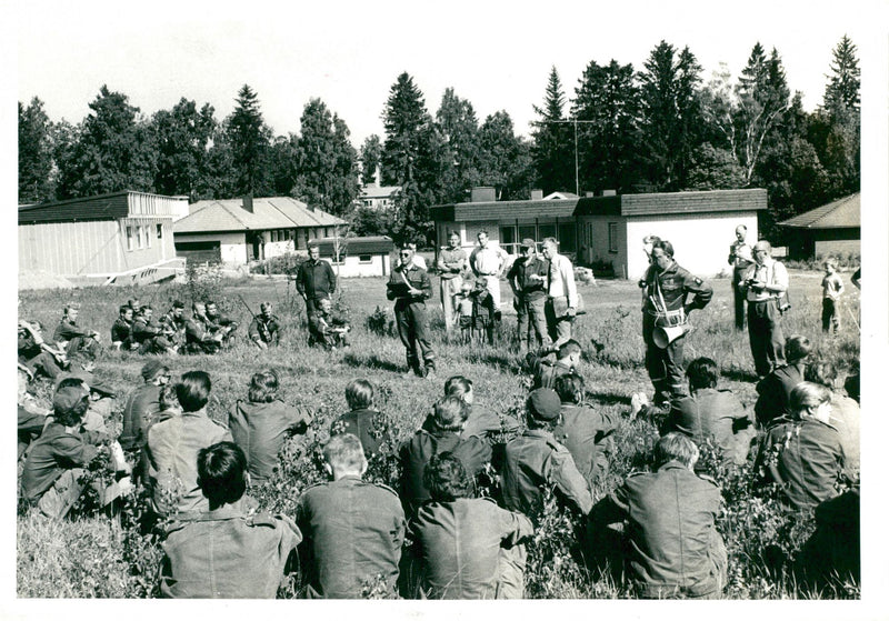 Police hold restocking meeting in connection with Jeanette Johansson's murder investigation. - Vintage Photograph