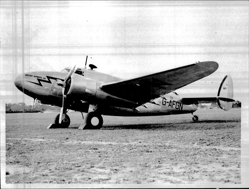 BA's new fast planes Lockheed at Bromma, at the first non-stop flight between London and Stockholm. - Vintage Photograph