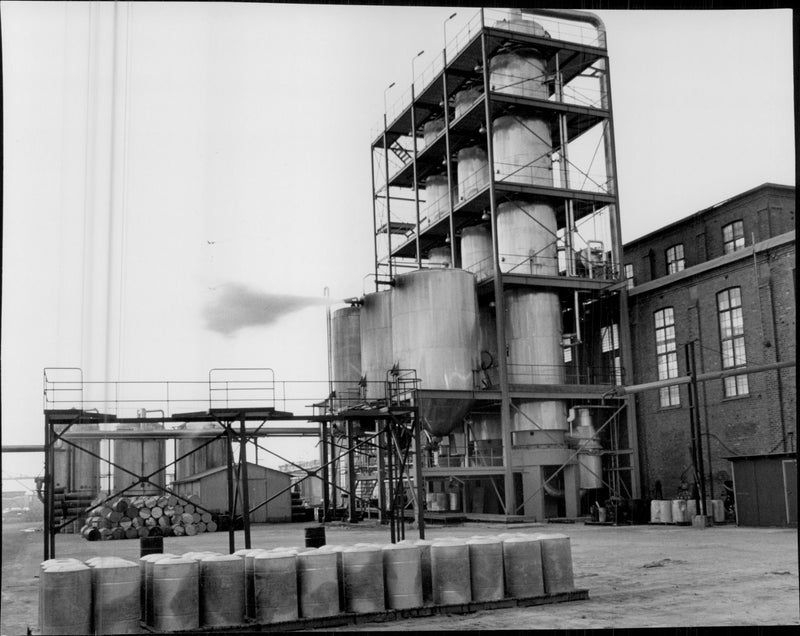 Bergviks Hart Products AB resin columns, wherein from the 180 hot resin is dropped in tankers - Vintage Photograph