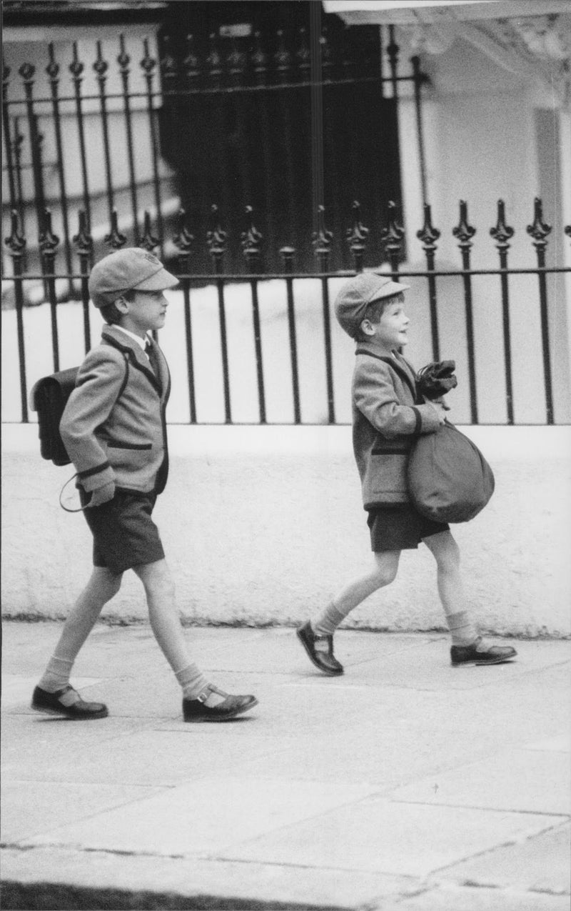 Prince William and Prince Harry on their way to school. - Vintage Photograph